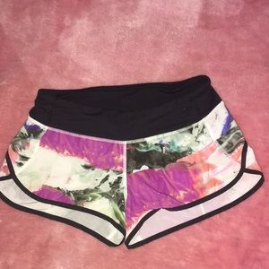 Lululemon Speed Up Short  2.5"